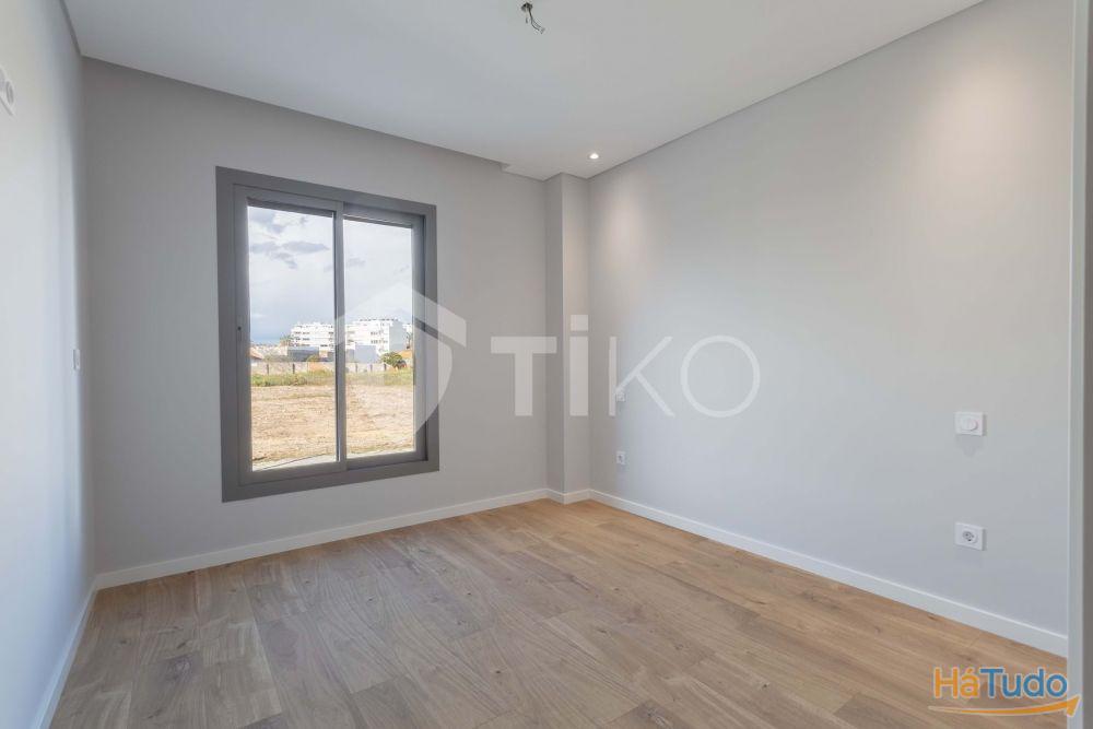Apartamento T3 + 1 DUPLEX  com garagem/BOX  e arrumos à venda em Montijo Apartamento T3 + 1 DUPLEX  com garagem/BOX  e arrumos à venda em Montijo