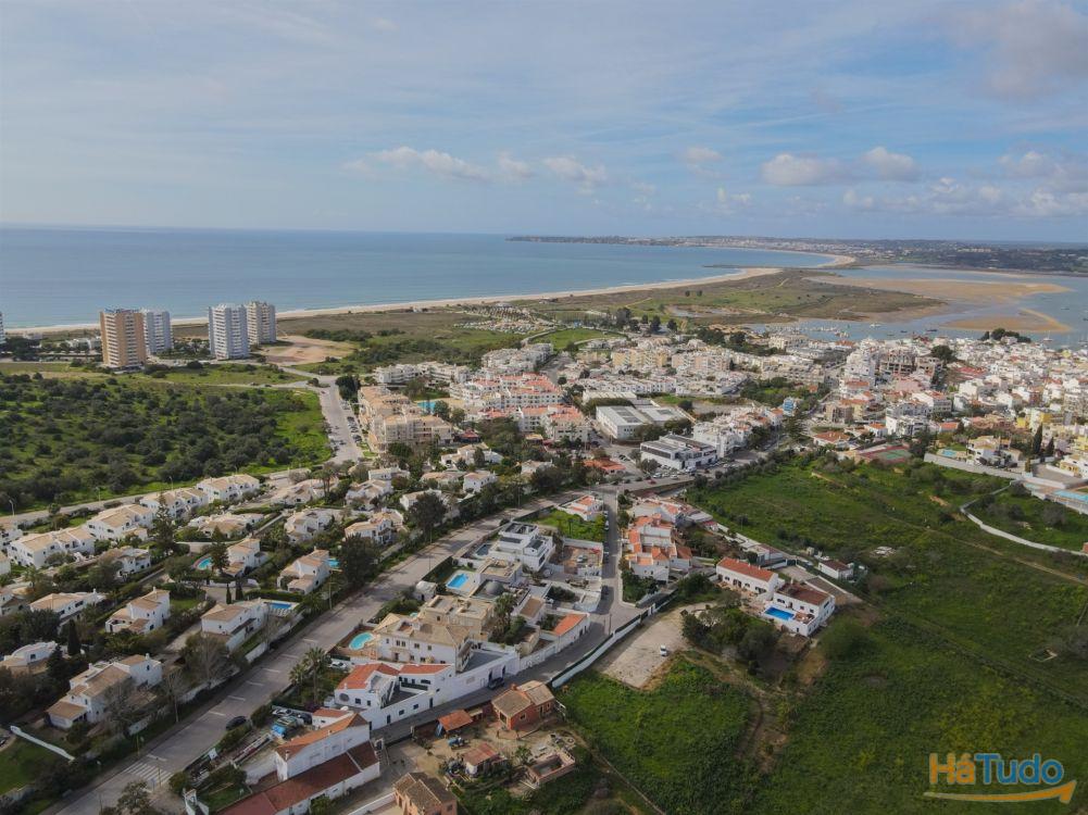 Moradia T3+2 com 3 Anexos Independentes em Alvor Moradia T3+2 com 3 Anexos Independentes em Alvor