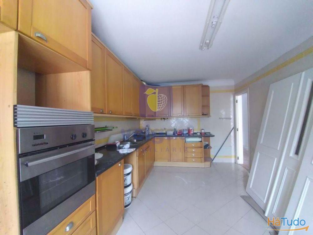 Moradia T6 ou Superior Rio de Mouro Moradia T6 ou Superior Rio de Mouro