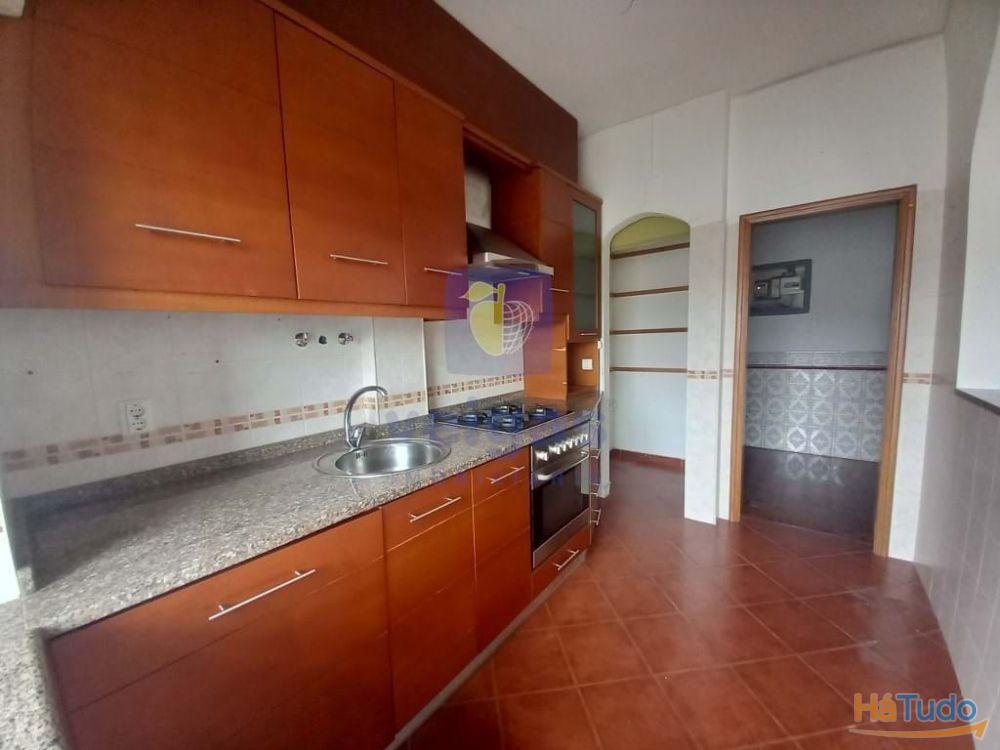 Apartamento de 3 assoalhadas localizado no centro da cidade do Montijo Apartamento de 3 assoalhadas localizado no centro da cidade do Montijo