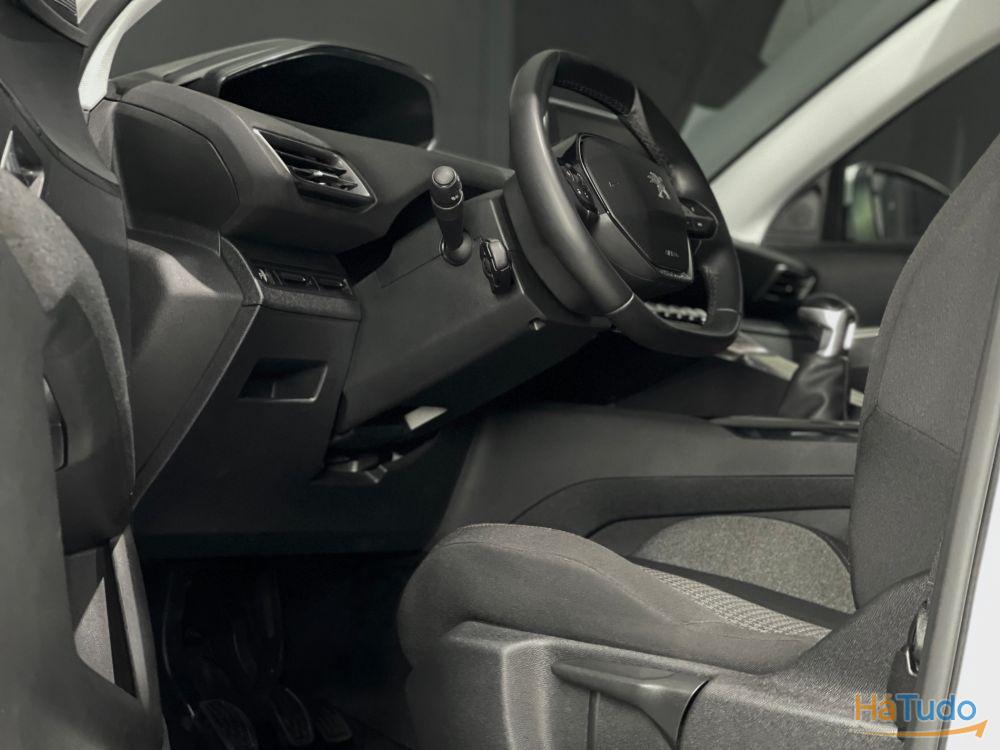 Peugeot 3008 1.5 BlueHDi Active Peugeot 3008 1.5 BlueHDi Active