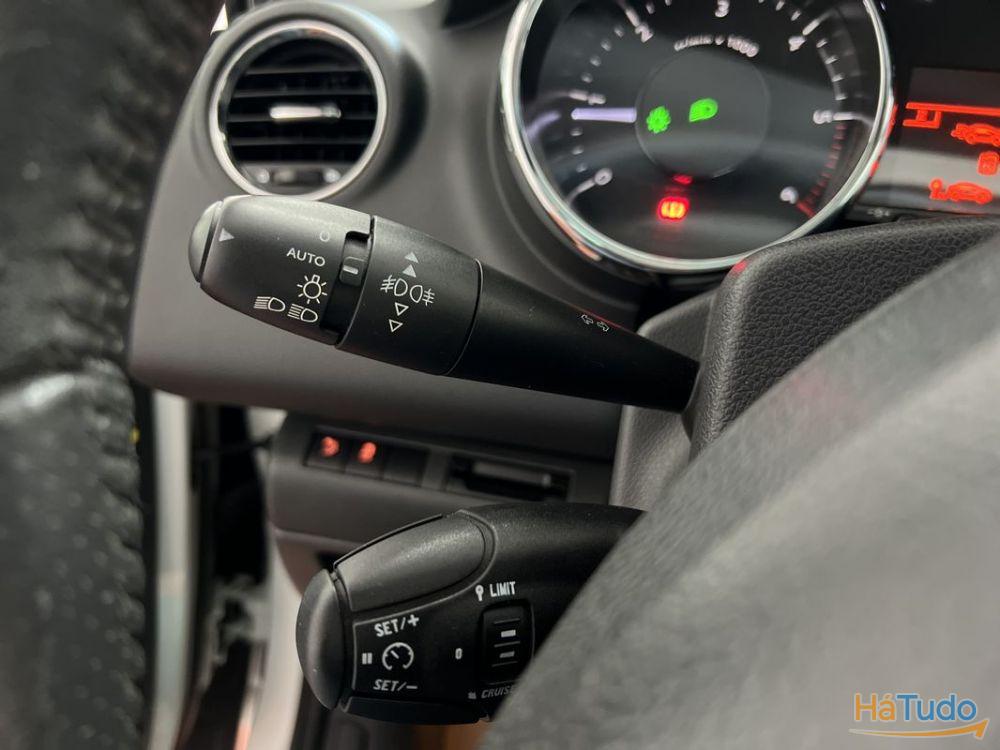 Peugeot 3008 1.6 HDi Allure Peugeot 3008 1.6 HDi Allure