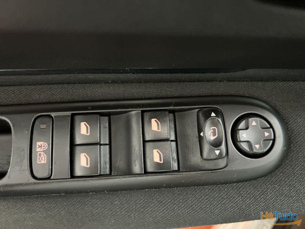 Peugeot 3008 1.6 HDi Allure Peugeot 3008 1.6 HDi Allure