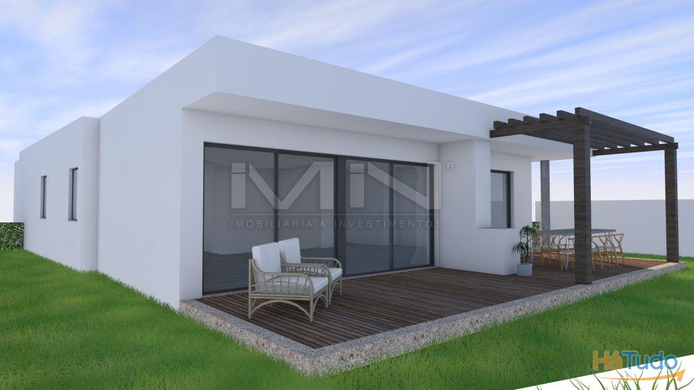 Moradia de 4 frentes - vendida em fase de acabamentos Moradia de 4 frentes - vendida em fase de acabamentos