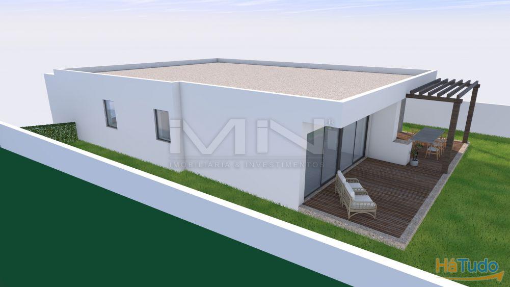 Moradia de 4 frentes - vendida em fase de acabamentos Moradia de 4 frentes - vendida em fase de acabamentos