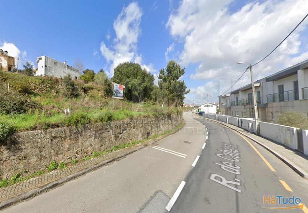 Moradia de 4 frentes - vendida em fase de acabamentos Moradia de 4 frentes - vendida em fase de acabamentos