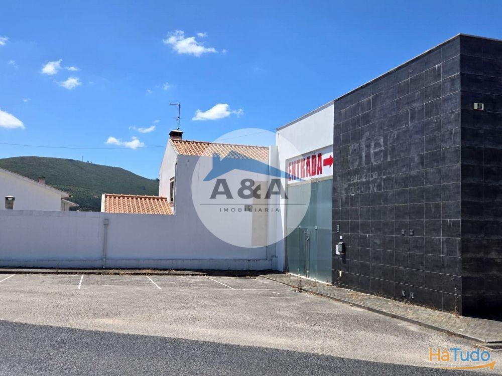 Armazm para comrcio e servios ? 750 m com excelente visibilidade!