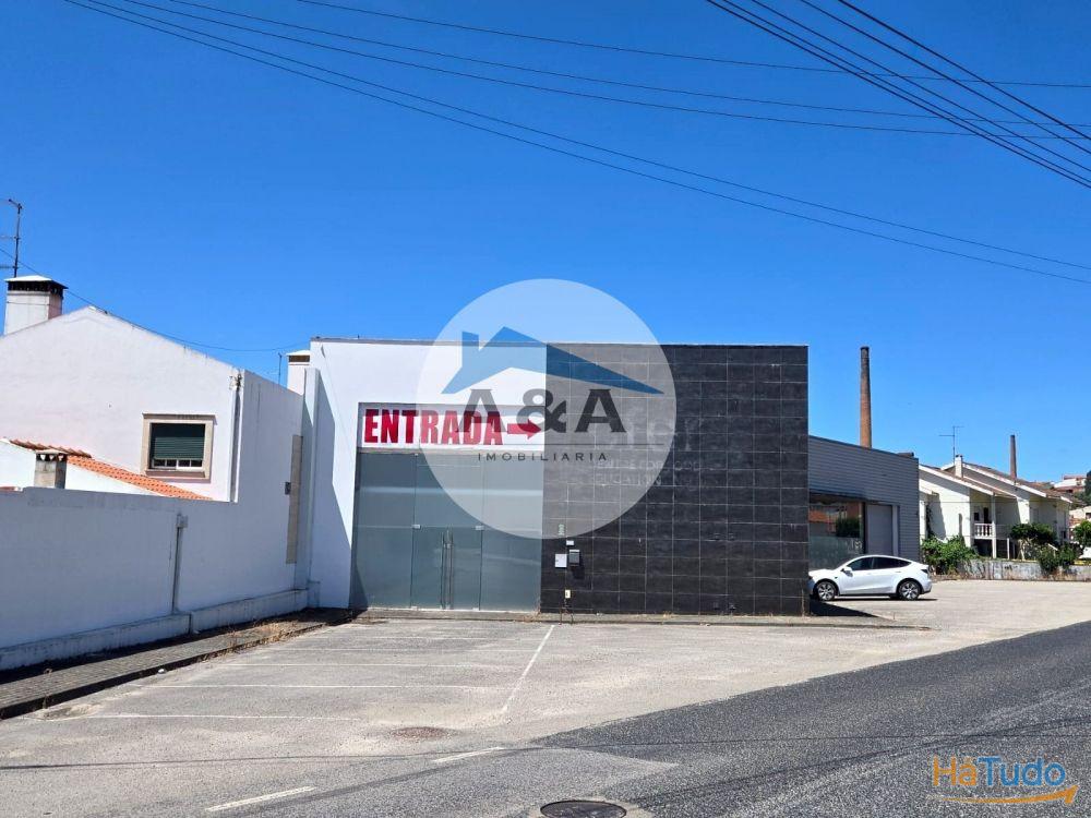 Armazm para comrcio e servios ? 750 m com excelente visibilidade!
