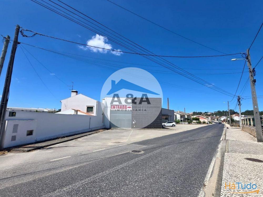 Armazm para comrcio e servios ? 750 m com excelente visibilidade!