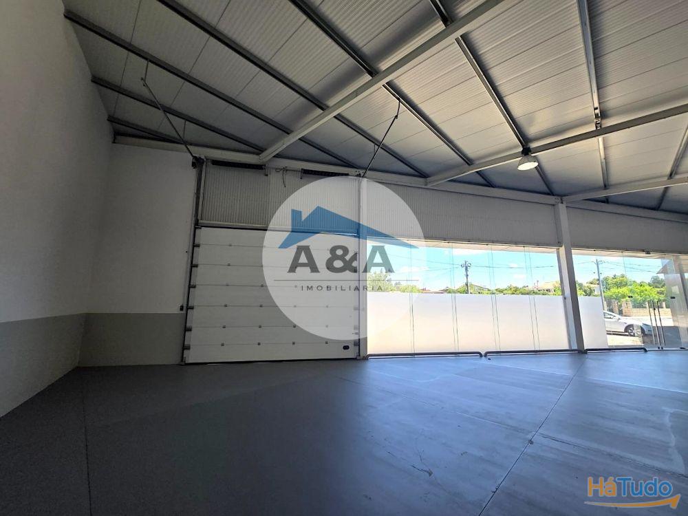 Armazm para comrcio e servios ? 750 m com excelente visibilidade!