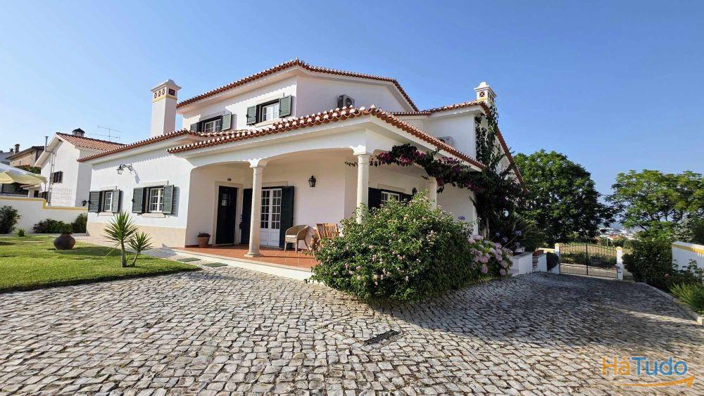 Moradia de Excelência em Tomar - M3123/25 Moradia de Excelência em Tomar - M3123/25