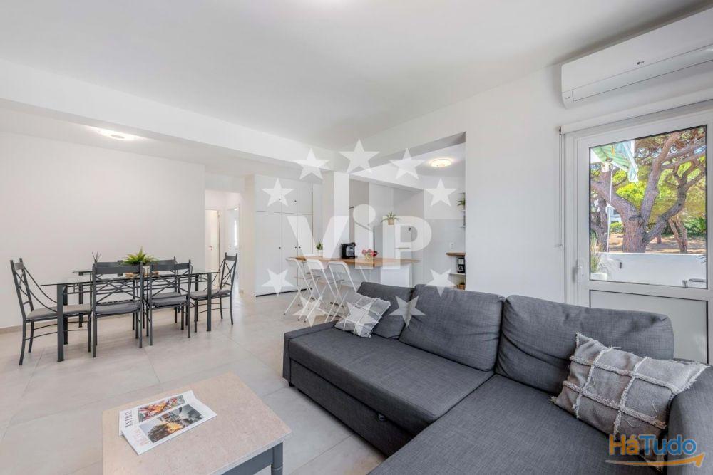 VILAMOURA- CENTRO - APARTAMENTO DE DOIS QUARTOS - PISCINA