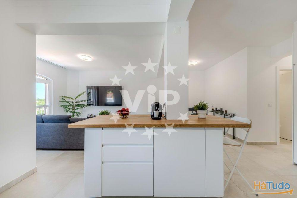 VILAMOURA- CENTRO - APARTAMENTO DE DOIS QUARTOS - PISCINA