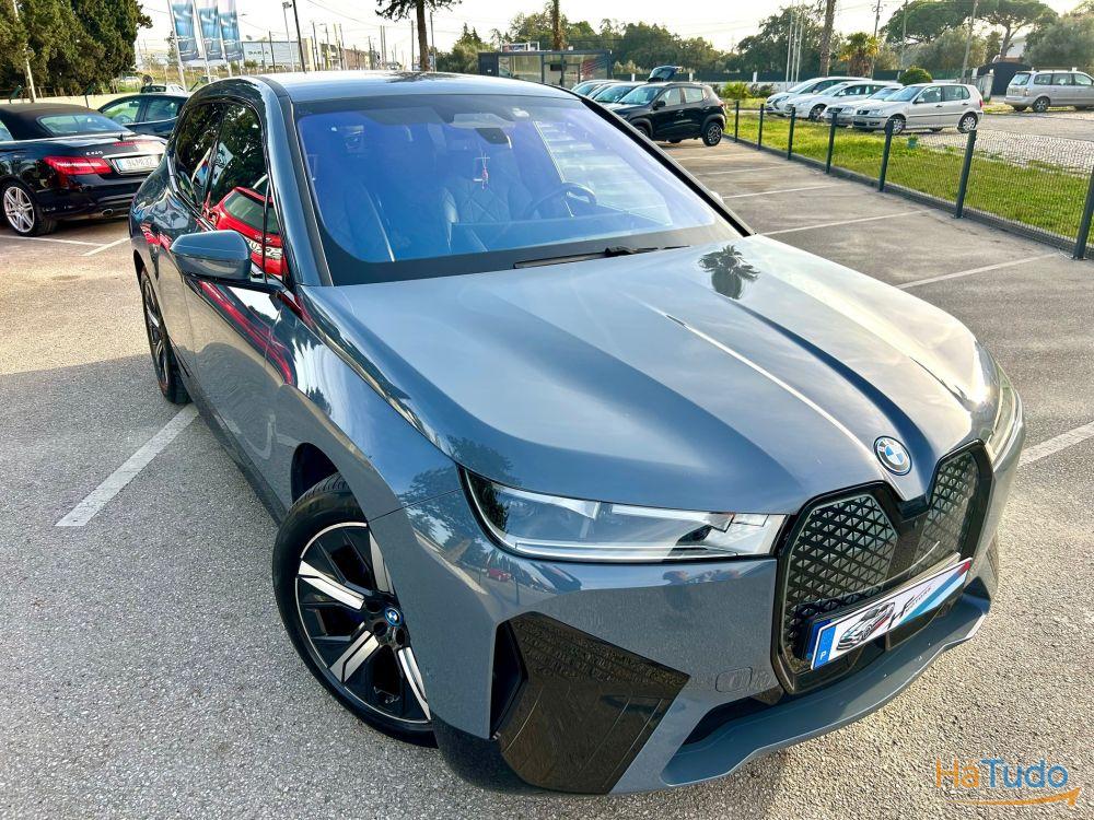 BMW iX XDrive 40 Pack desportivo