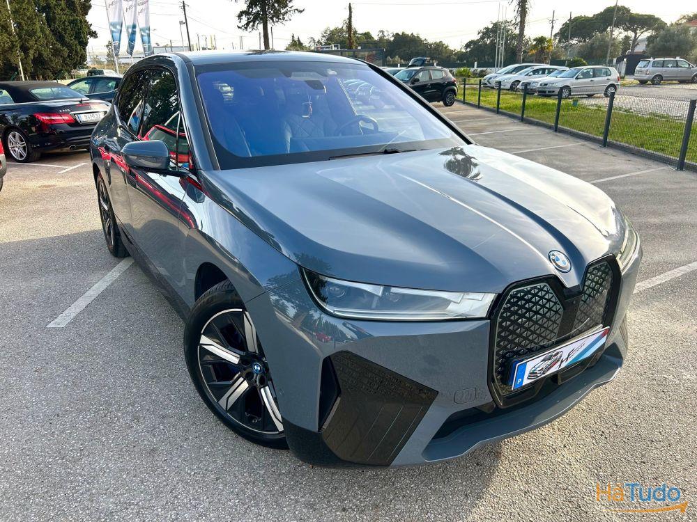 BMW iX XDrive 40 Pack desportivo