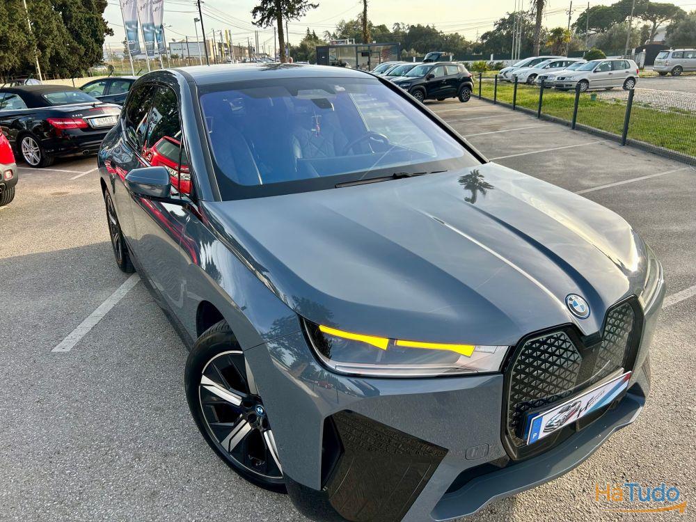 BMW iX XDrive 40 Pack desportivo