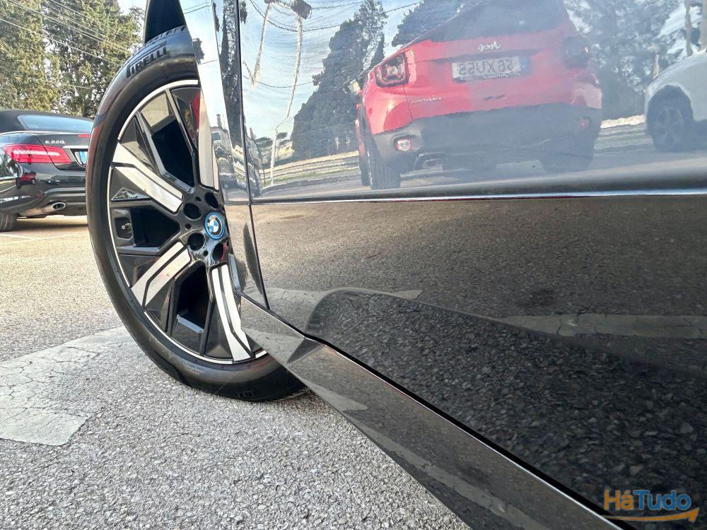 BMW iX XDrive 40 Pack desportivo