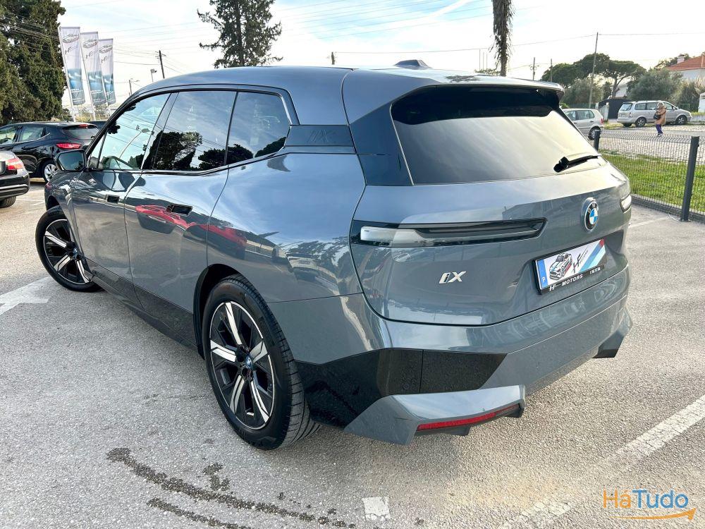 BMW iX XDrive 40 Pack desportivo
