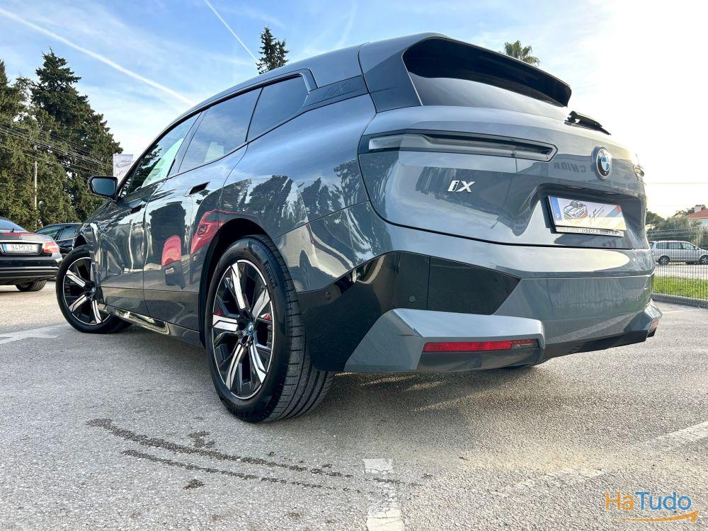 BMW iX XDrive 40 Pack desportivo