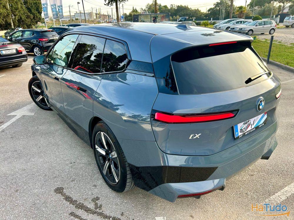 BMW iX XDrive 40 Pack desportivo