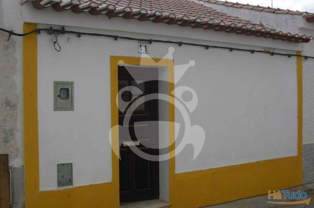 Moradia em Santo Aleixo da Restaurao