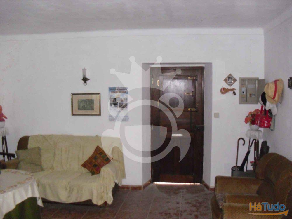 Moradia em Santo Aleixo da Restaurao
