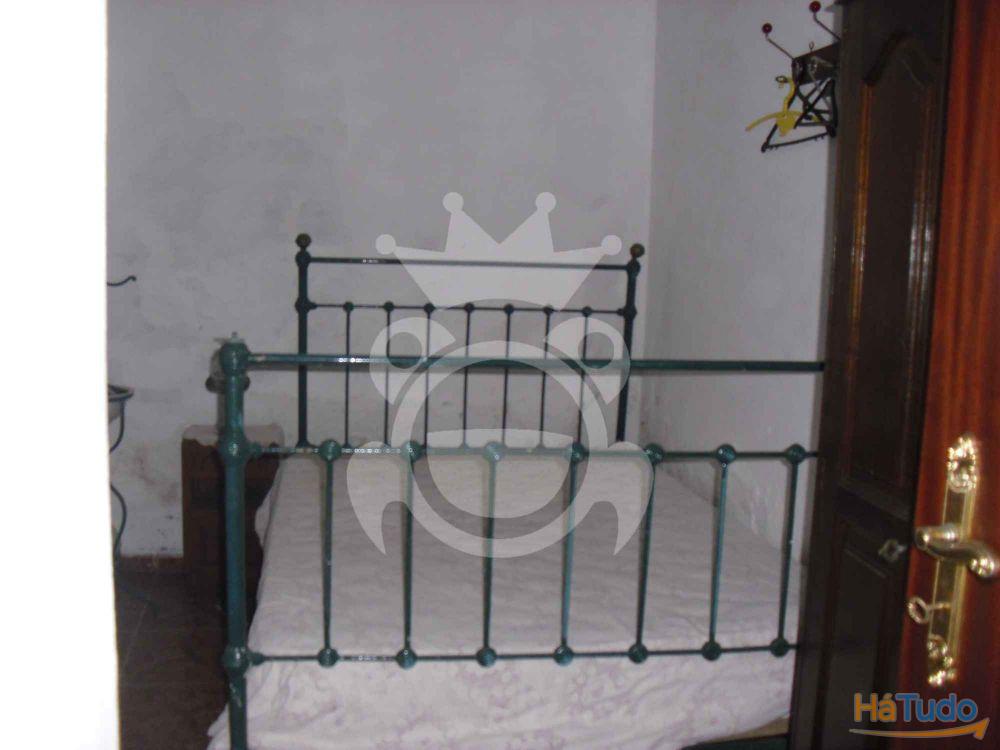 Moradia em Santo Aleixo da Restaurao