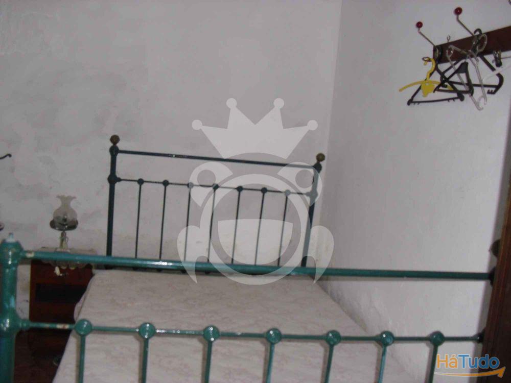 Moradia em Santo Aleixo da Restaurao