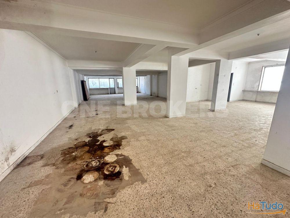 Loja com 210 m2