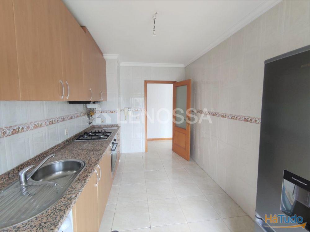Apartamento T3 a venda em Oliveira de Azeméis Apartamento T3 a venda em Oliveira de Azeméis