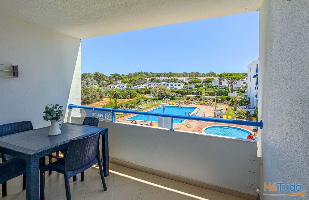 Apartamento T1 com vista piscina e estacionamento no Condomnio P do Lago Vilamoura