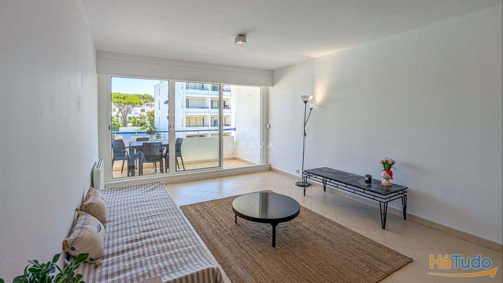 Apartamento T1 com vista piscina e estacionamento no Condomnio P do Lago Vilamoura