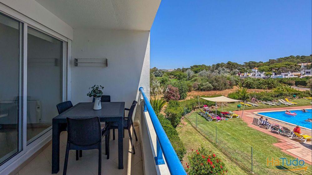 Apartamento T1 com vista piscina e estacionamento no Condomnio P do Lago Vilamoura