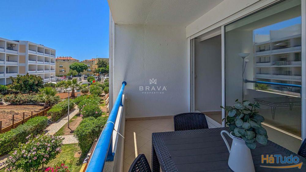 Apartamento T1 com vista piscina e estacionamento no Condomnio P do Lago Vilamoura