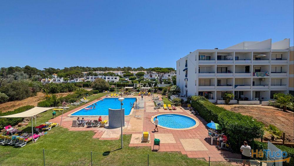 Apartamento T1 com vista piscina e estacionamento no Condomnio P do Lago Vilamoura