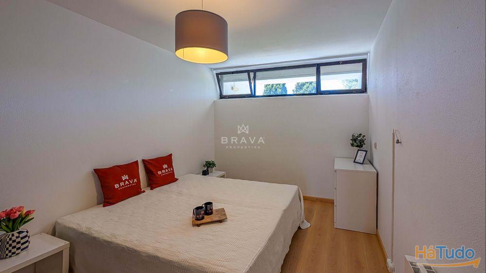 Apartamento T1 com vista piscina e estacionamento no Condomnio P do Lago Vilamoura