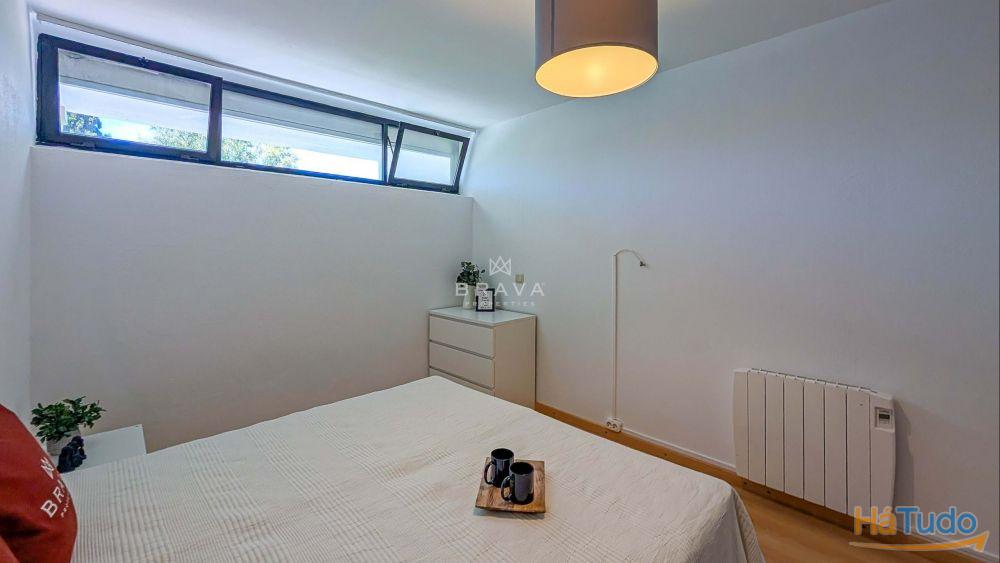 Apartamento T1 com vista piscina e estacionamento no Condomnio P do Lago Vilamoura