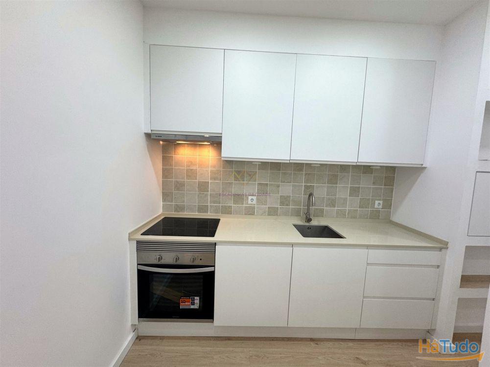 T2 Remodelado na Gra�a, a 10 Minutos do Metro de Santa Apol�nia