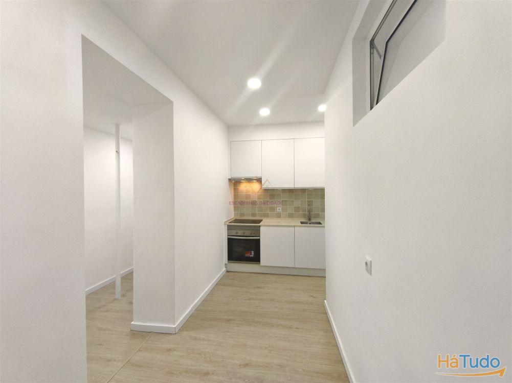 T2 Remodelado na Gra�a, a 10 Minutos do Metro de Santa Apol�nia