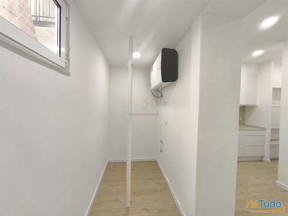 T2 Remodelado na Gra�a, a 10 Minutos do Metro de Santa Apol�nia