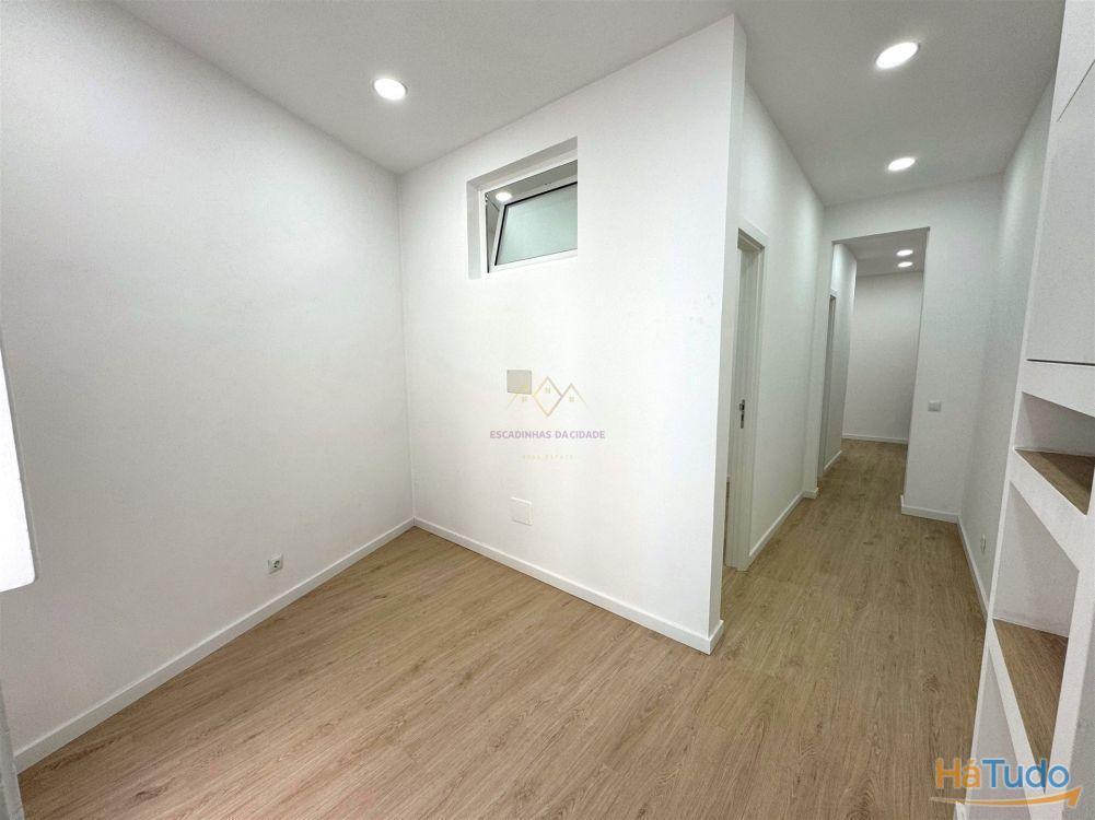 T2 Remodelado na Gra�a, a 10 Minutos do Metro de Santa Apol�nia