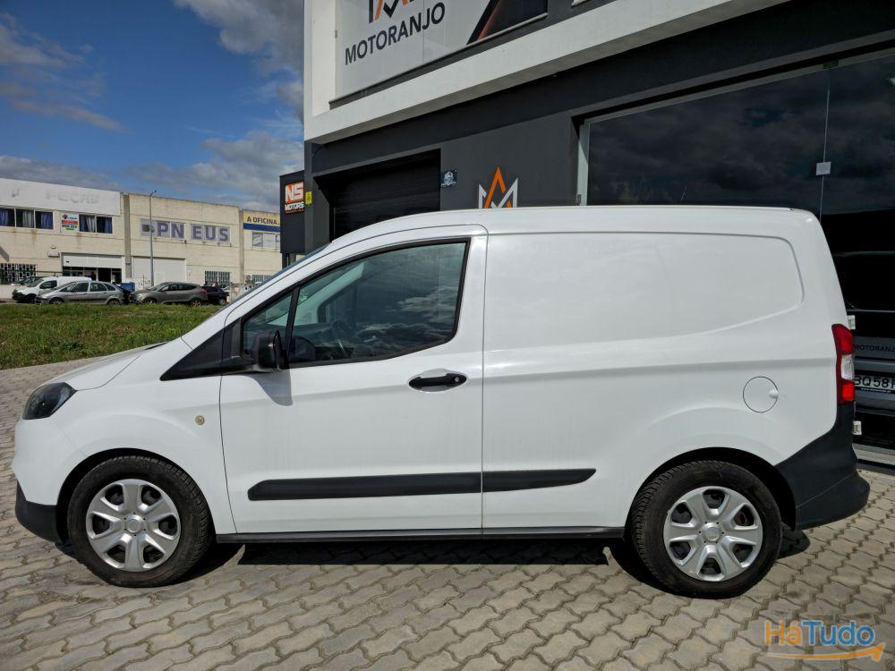 Ford Transit Courier Base