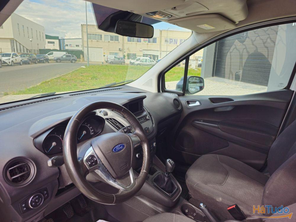 Ford Transit Courier Base