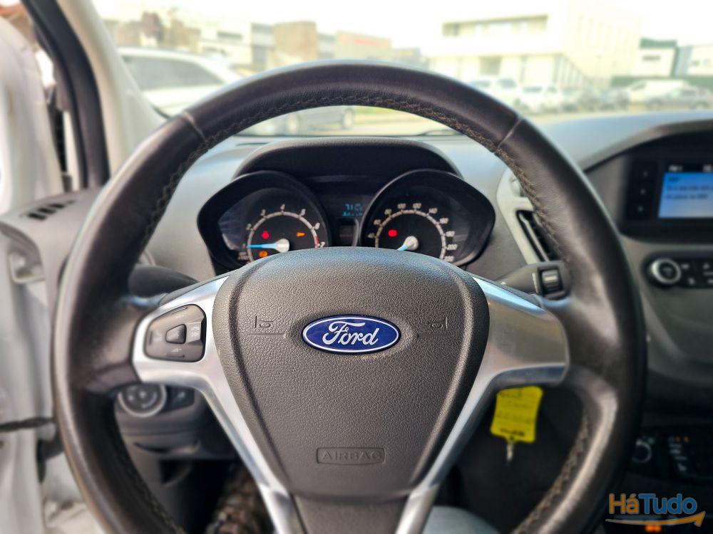 Ford Transit Courier Base