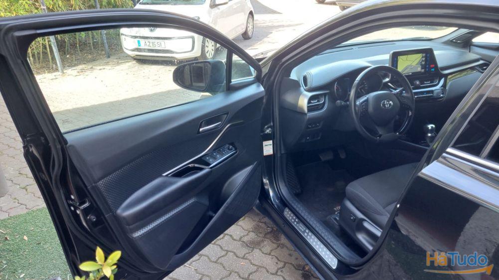 Toyota C-HR 1.8 Hybrid Exclusive Toyota C-HR 1.8 Hybrid Exclusive