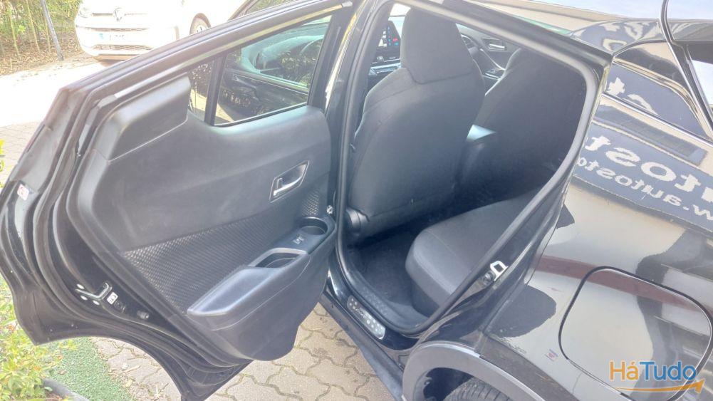Toyota C-HR 1.8 Hybrid Exclusive Toyota C-HR 1.8 Hybrid Exclusive