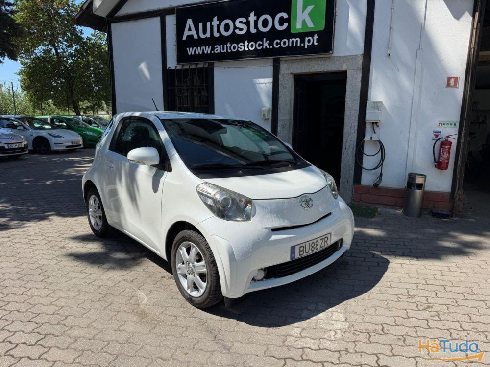 Toyota iQ 1.0 VVT-i Toyota iQ 1.0 VVT-i