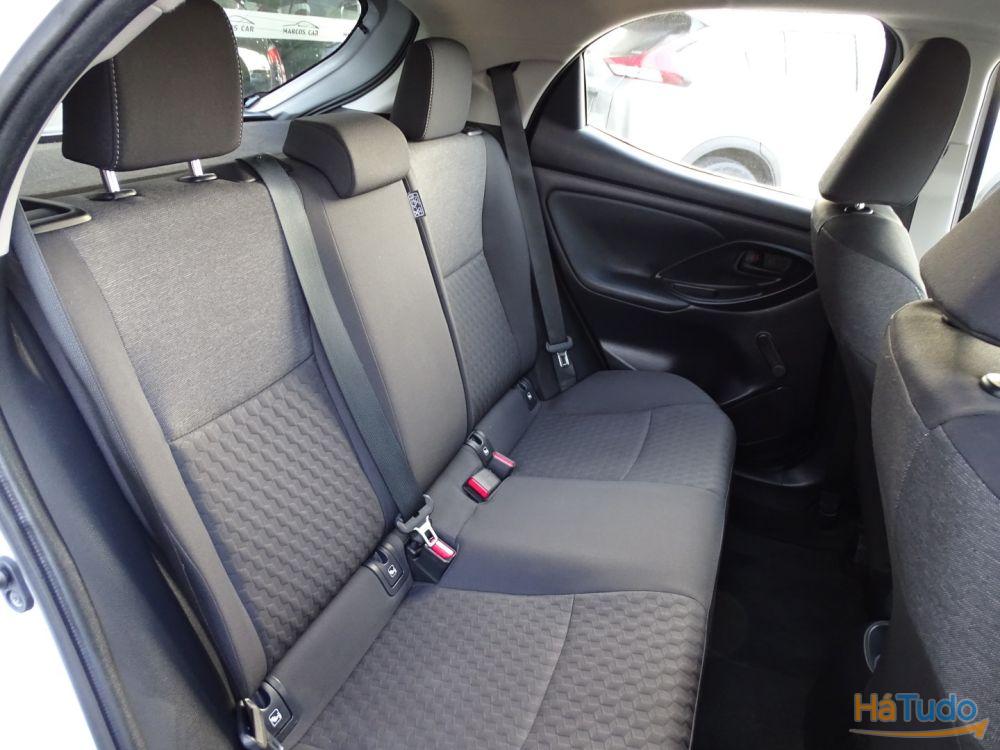 Toyota Yaris 1.0 VVT-i Comfort Plus Toyota Yaris 1.0 VVT-i Comfort Plus