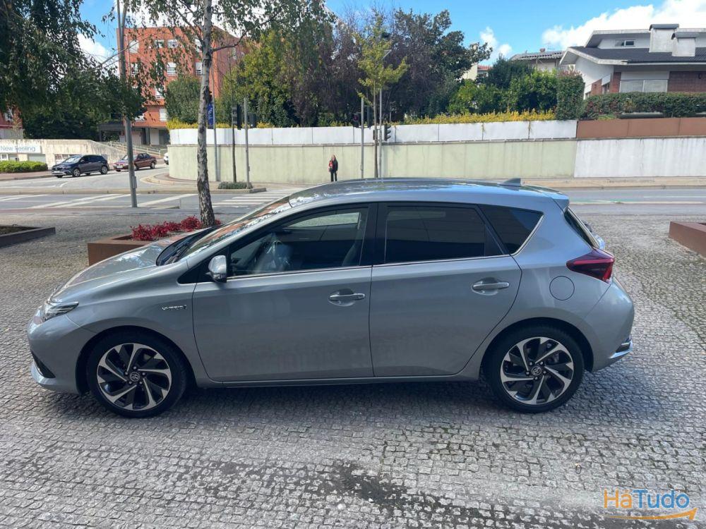 Toyota Auris 1.8 HSD Comfort +P.Techno+P.Sport Toyota Auris 1.8 HSD Comfort +P.Techno+P.Sport