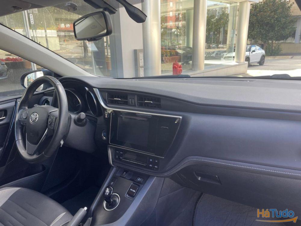 Toyota Auris 1.8 HSD Comfort +P.Techno+P.Sport Toyota Auris 1.8 HSD Comfort +P.Techno+P.Sport